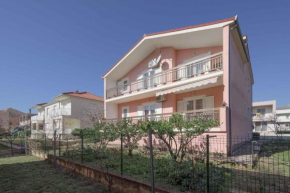 Two-Bedroom Apartment in Kastel Novi I, Kaštel Kambelovac